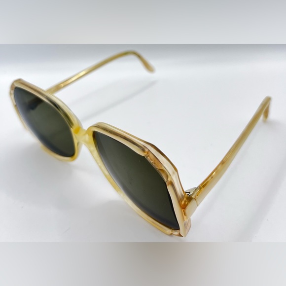 Vintage Tura 616 Beige Oval Sunglasses Frames Only - Picture 2 of 8